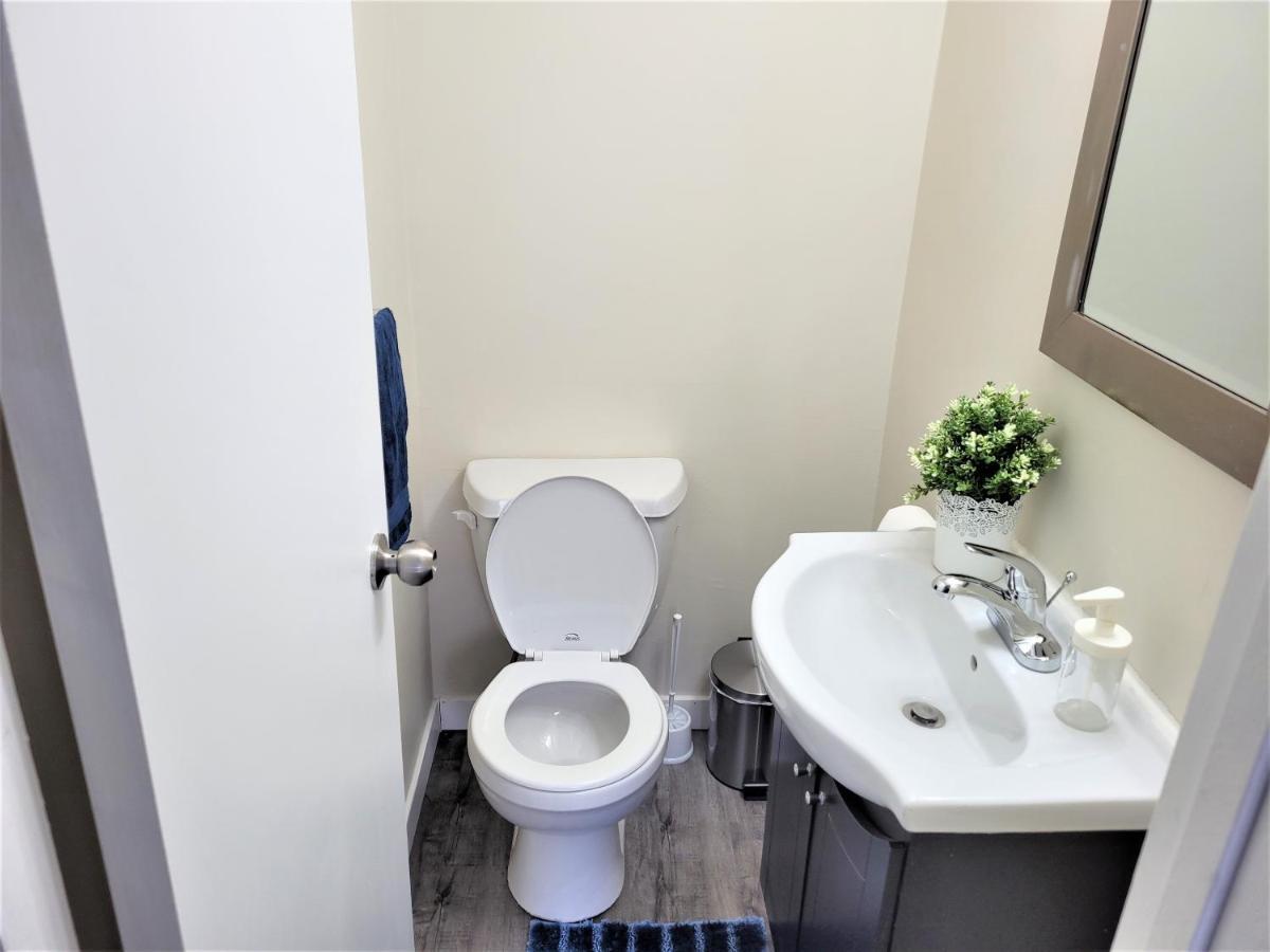 וויניפג Cozy 4 Bedroom Townhouse - Peaceful Feel Of Home מראה חיצוני תמונה